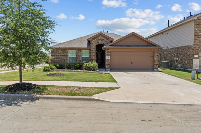 9901 Huntersville Trail, Fort Worth, TX 76108