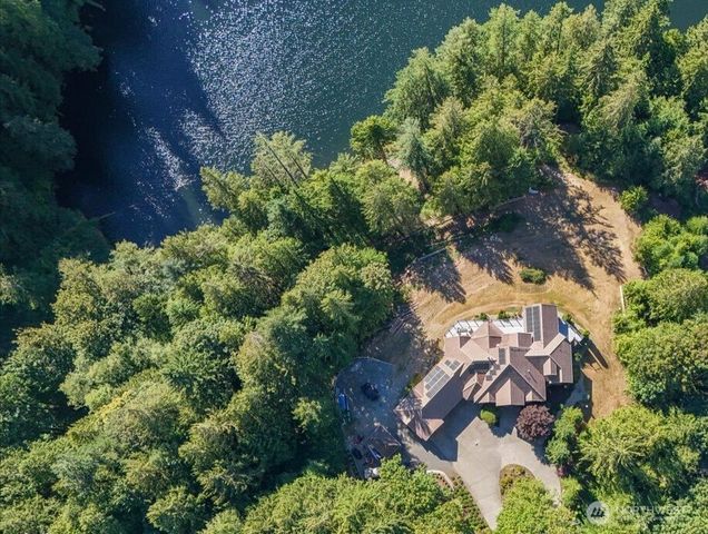 22410 McMurray Shore Drive, Mount Vernon, WA 98274