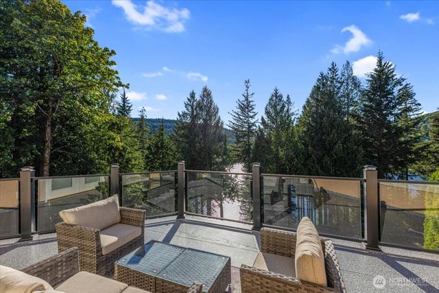 22410 McMurray Shore Drive, Mount Vernon, WA 98274