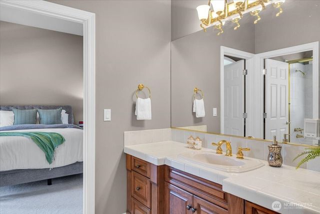 22410 McMurray Shore Drive, Mount Vernon, WA 98274
