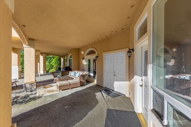 22410 McMurray Shore Drive, Mount Vernon, WA 98274