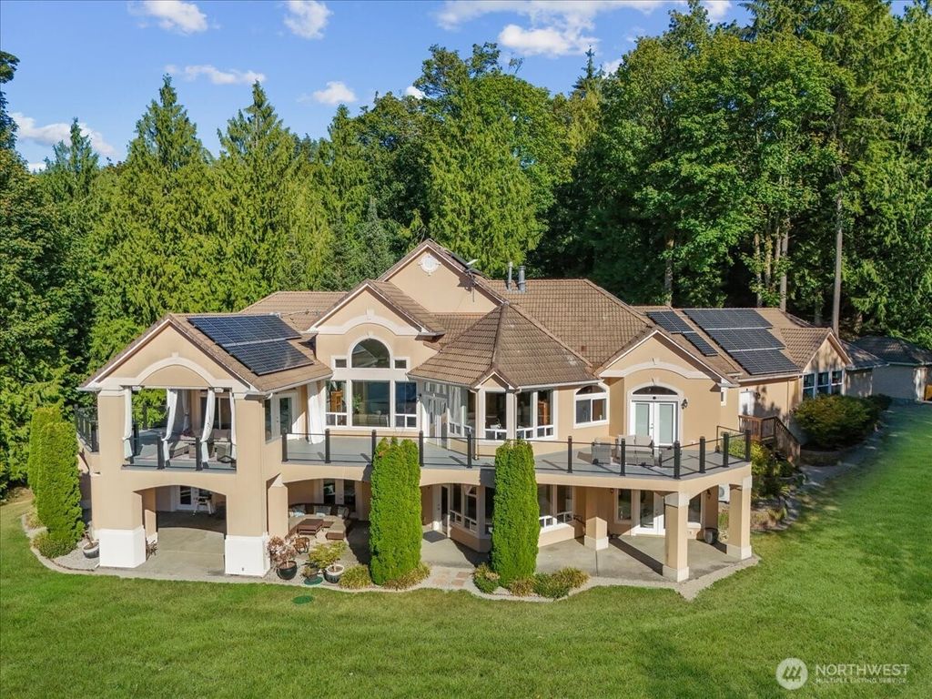 22410 McMurray Shore Drive, Mount Vernon, WA 98274