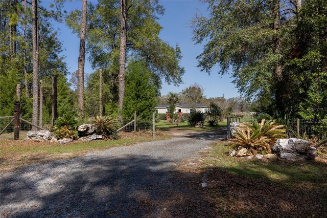 25228 NW 158TH AVENUE, High Springs, FL 32643