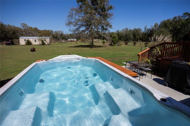 25228 NW 158TH AVENUE, High Springs, FL 32643