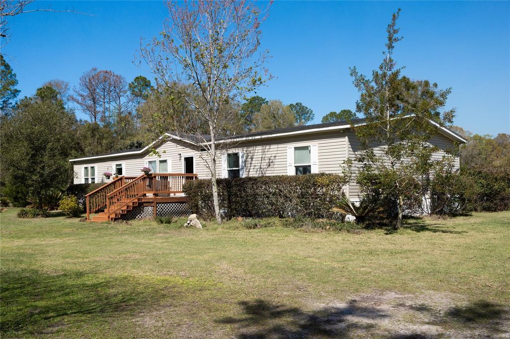 25228 NW 158TH AVENUE, High Springs, FL 32643
