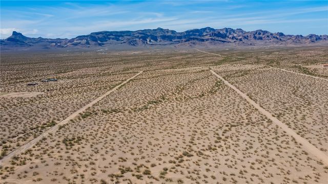 8 Lots W Ronda Drive, Golden Valley, AZ 86413