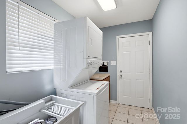 2455 Old Pond Drive, Lincolnton, NC 28092