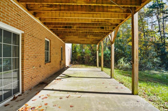 2455 Old Pond Drive, Lincolnton, NC 28092