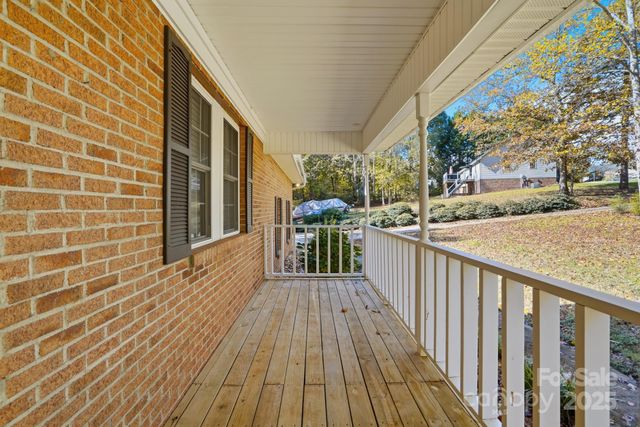 2455 Old Pond Drive, Lincolnton, NC 28092