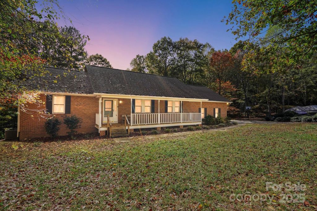 2455 Old Pond Drive, Lincolnton, NC 28092