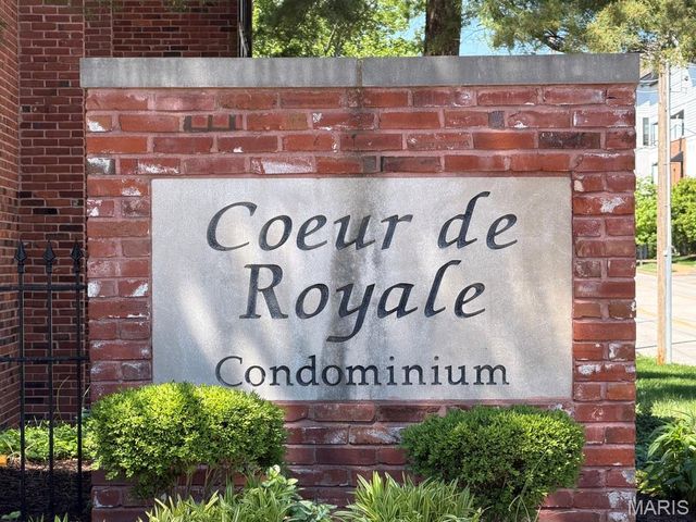 585 Coeur De Royale Drive 207, Creve Coeur, MO 63141