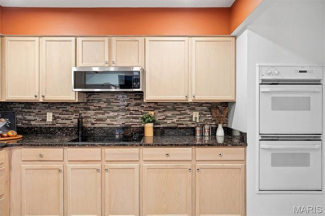 585 Coeur De Royale Drive 207, Creve Coeur, MO 63141