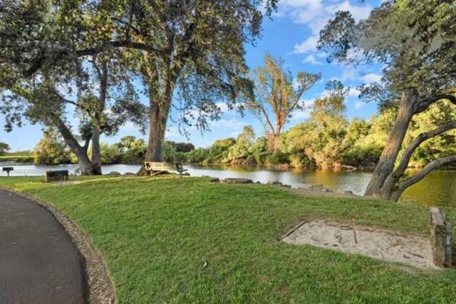 1019 Miwok Dr, Lodi, CA 95240