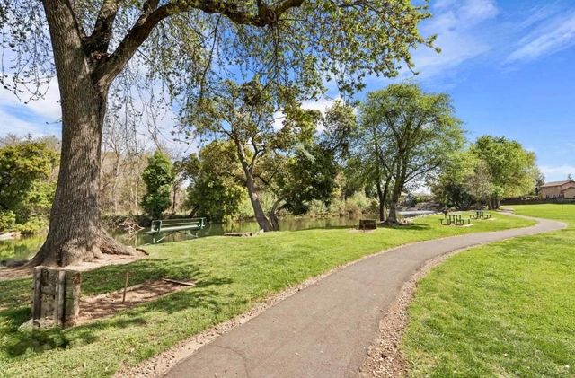 1019 Miwok Dr, Lodi, CA 95240