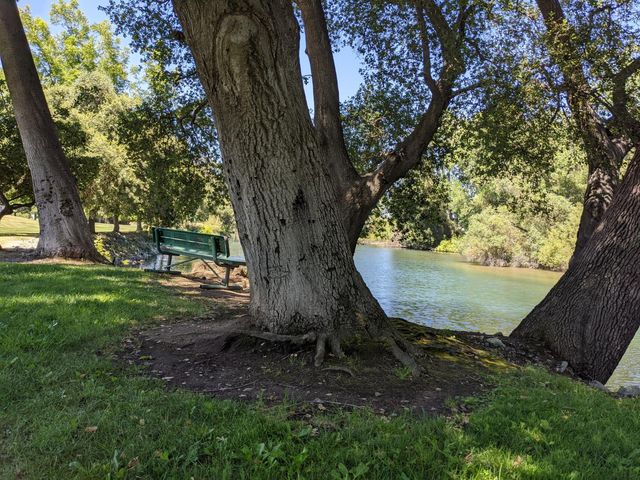 1019 Miwok Dr, Lodi, CA 95240