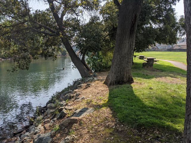 1019 Miwok Dr, Lodi, CA 95240