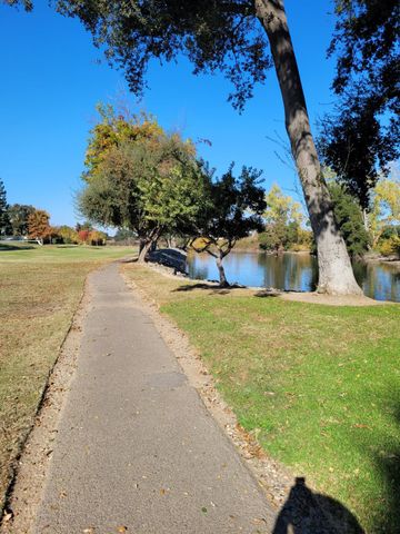 1019 Miwok Dr, Lodi, CA 95240