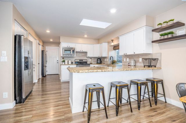 3501 S Quillan Ct, Kennewick, WA 99337