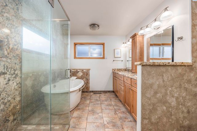 3501 S Quillan Ct, Kennewick, WA 99337