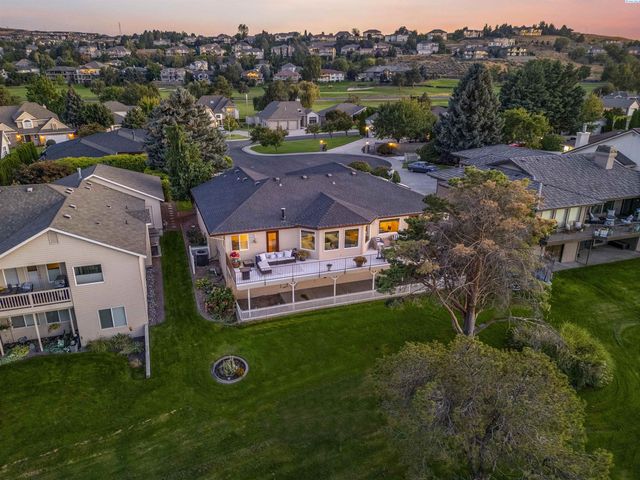 3501 S Quillan Ct, Kennewick, WA 99337