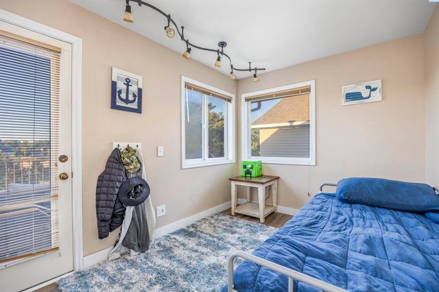 3501 S Quillan Ct, Kennewick, WA 99337