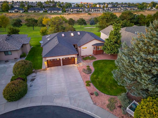 3501 S Quillan Ct, Kennewick, WA 99337