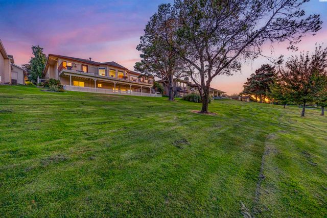 3501 S Quillan Ct, Kennewick, WA 99337