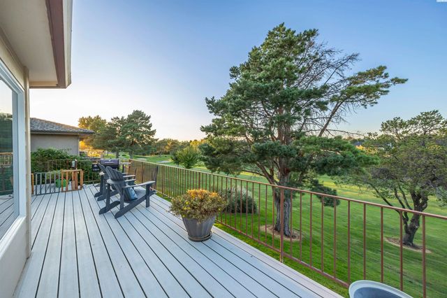 3501 S Quillan Ct, Kennewick, WA 99337