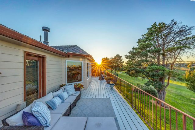 3501 S Quillan Ct, Kennewick, WA 99337