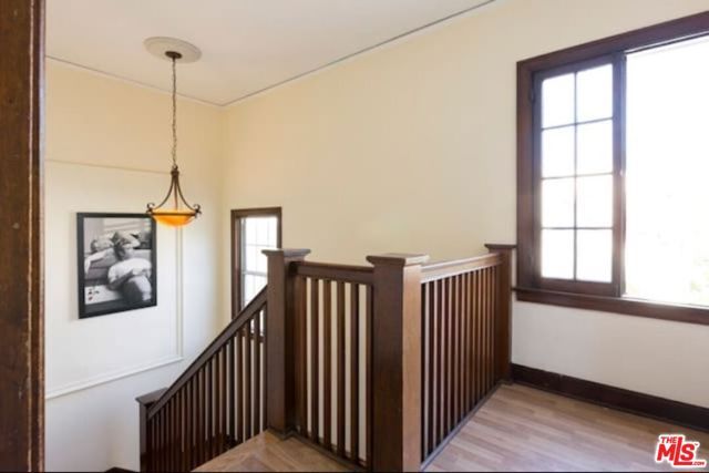 611 N Beachwood Drive, Los Angeles, CA 90004