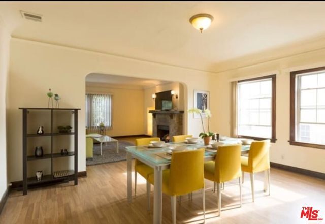 611 N Beachwood Drive, Los Angeles, CA 90004