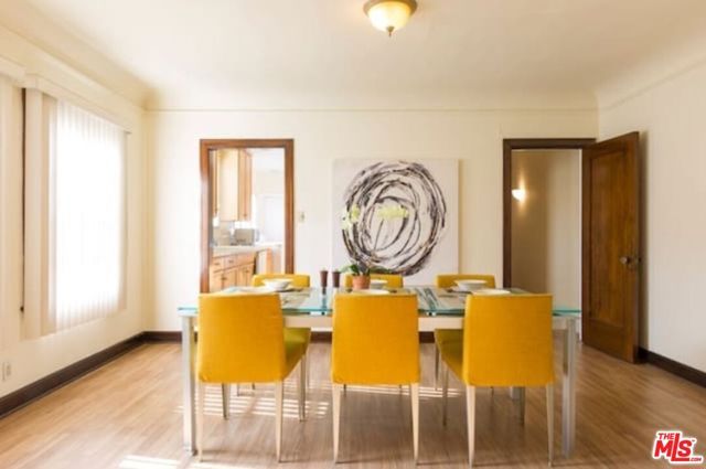 611 N Beachwood Drive, Los Angeles, CA 90004