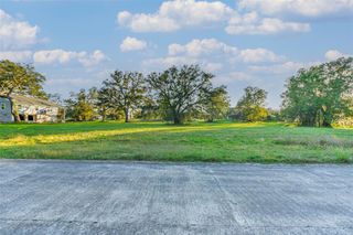 381 Horse Shoe Trail, Angleton, TX 77515