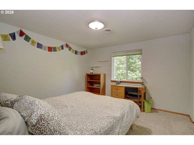 948 EDINBURGH Ct, Kelso, WA 98626