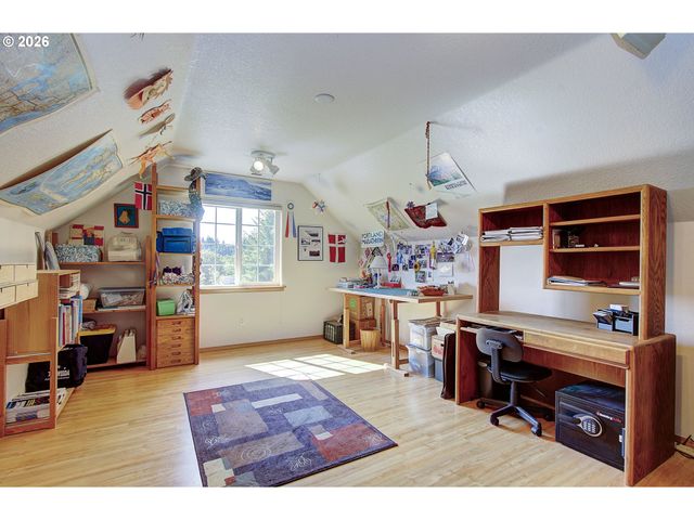 948 EDINBURGH Ct, Kelso, WA 98626