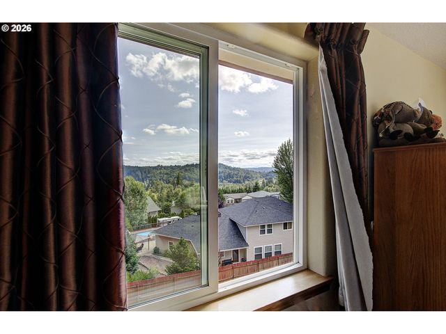 948 EDINBURGH Ct, Kelso, WA 98626