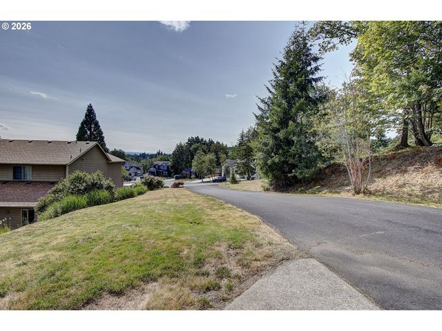 948 EDINBURGH Ct, Kelso, WA 98626