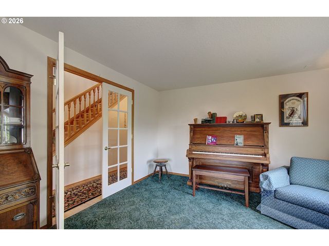 948 EDINBURGH Ct, Kelso, WA 98626