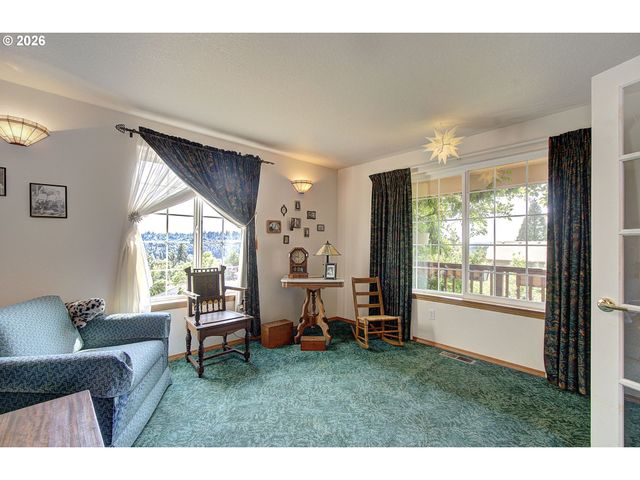948 EDINBURGH Ct, Kelso, WA 98626