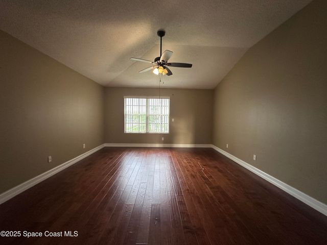 2893 Glasbern Circle, Melbourne, FL 32904