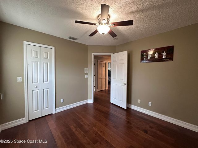 2893 Glasbern Circle, Melbourne, FL 32904