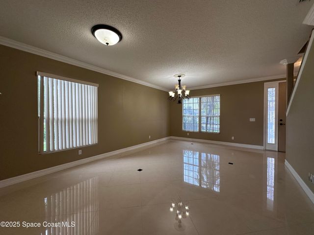 2893 Glasbern Circle, Melbourne, FL 32904