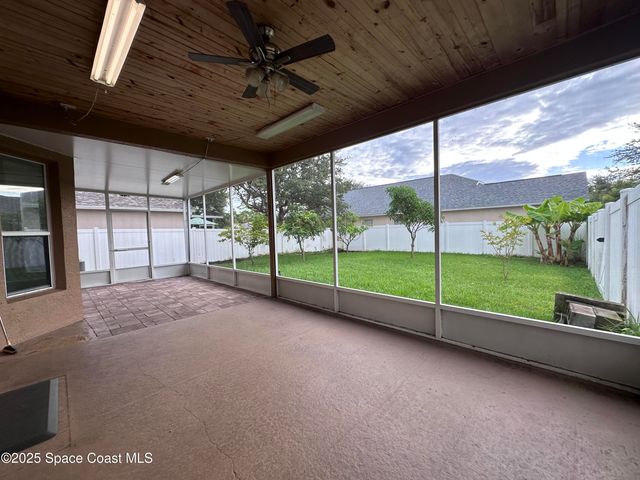 2893 Glasbern Circle, Melbourne, FL 32904