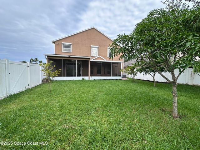 2893 Glasbern Circle, Melbourne, FL 32904