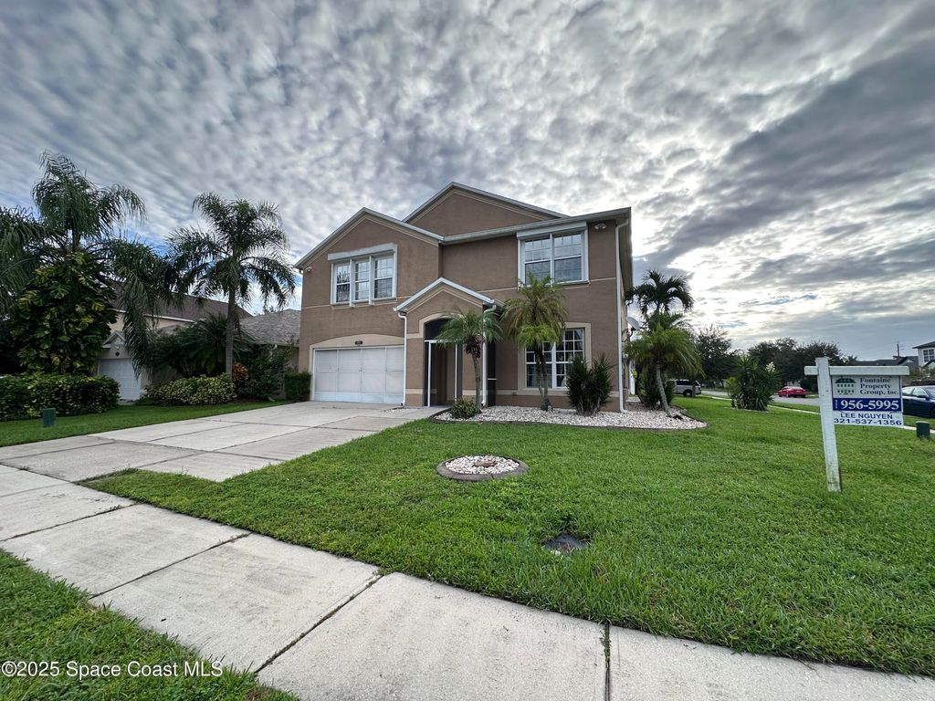 2893 Glasbern Circle, Melbourne, FL 32904