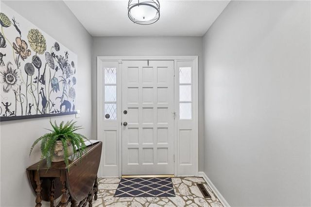 8741 Riggs Circle, Overland Park, KS 66212