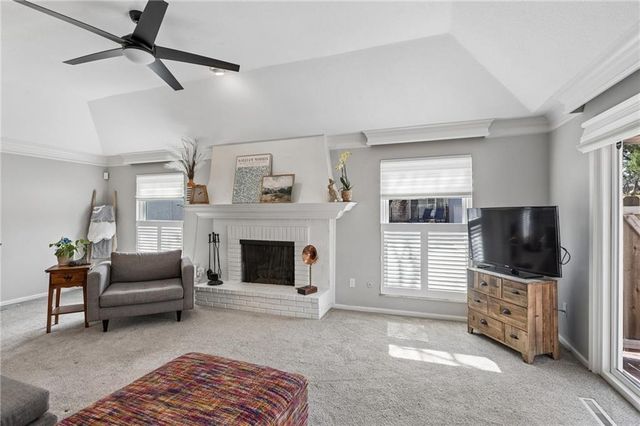 8741 Riggs Circle, Overland Park, KS 66212