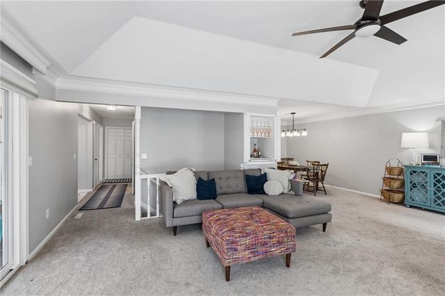 8741 Riggs Circle, Overland Park, KS 66212