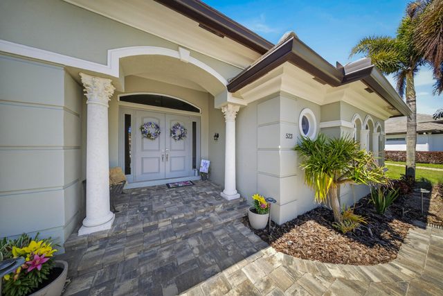 523 SW Squire Johns Lane, Palm City, FL 34990