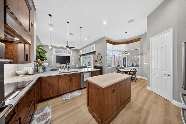 523 SW Squire Johns Lane, Palm City, FL 34990